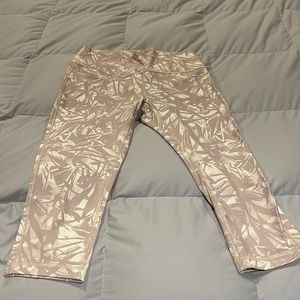 Lululemon cropped leggings